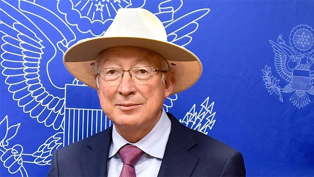 Ken Salazar Visita Palacio Nacional Tras Acusaciones De Amlo Contra Eu