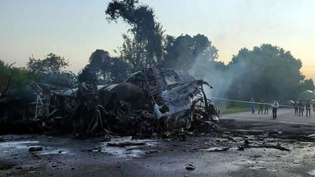 Identifican a 18 víctimas calcinadas tras choque en vía Victoria