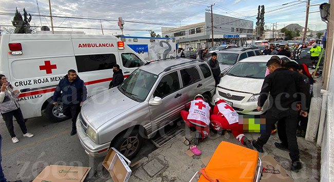 Aparatoso Accidente En Zona Centro De Saltillo Deja Dos Mujeres